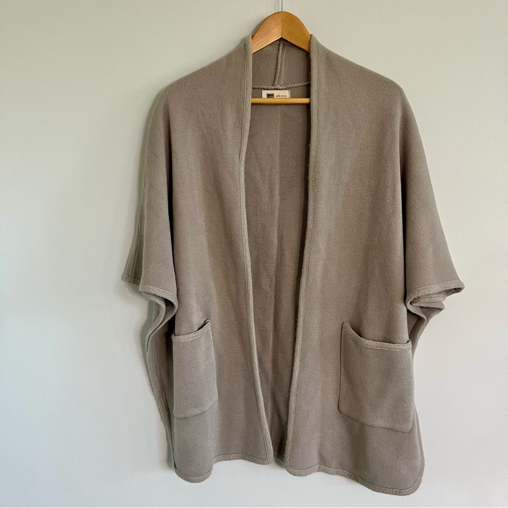LOOK by M New York Minimalist Poncho Cardigan Large Pockets One Size